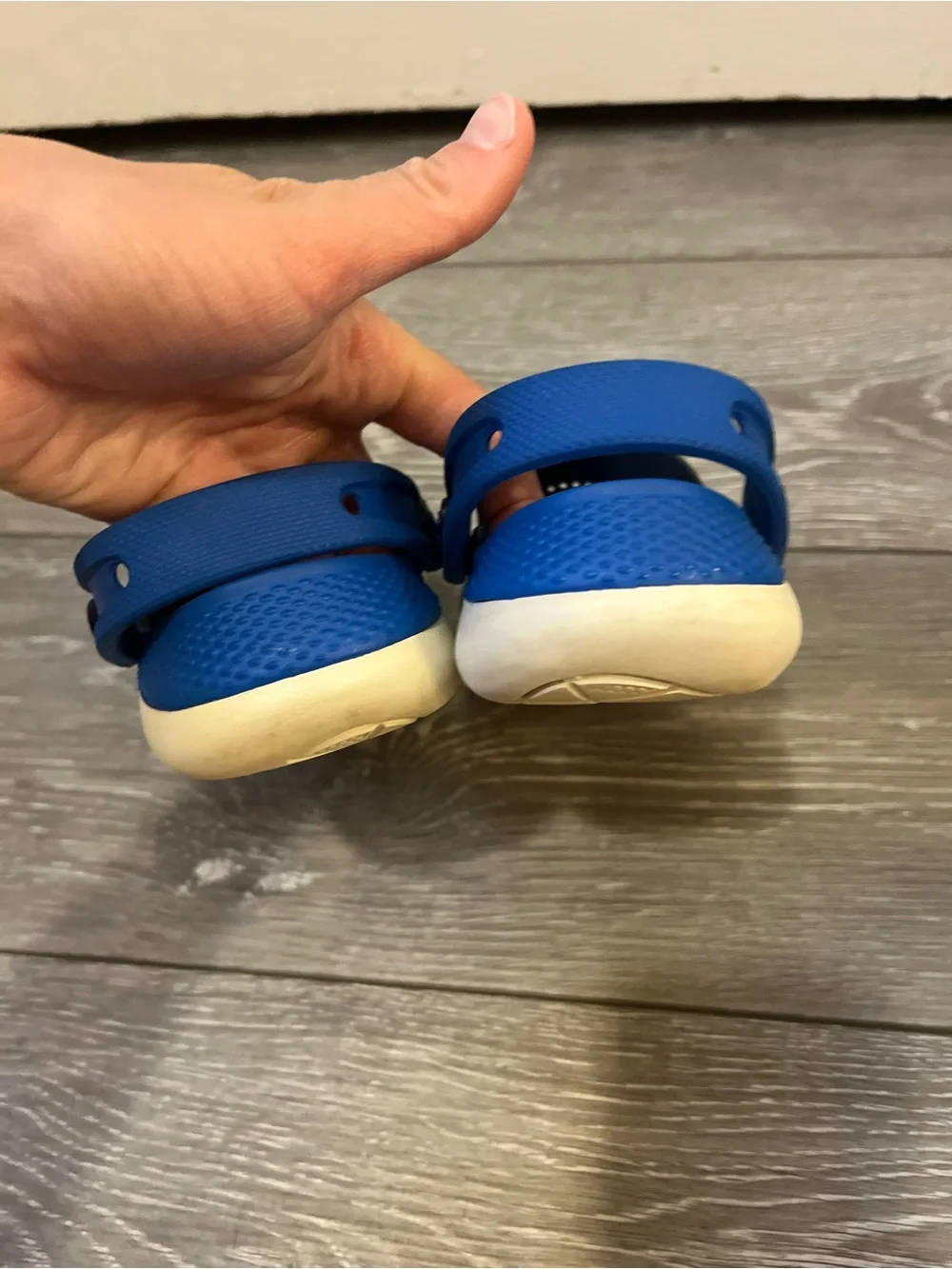 Crocs Kids' LiteRide 360 Clogs in the navy and bright cobalt colorway 13